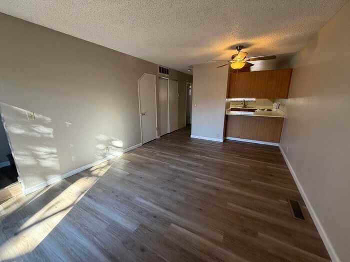 4985 W 7th St #18 - Photo 4 of 13