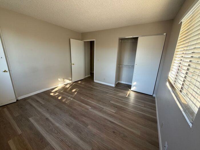 4985 W 7th St #18 - Photo 5 of 13