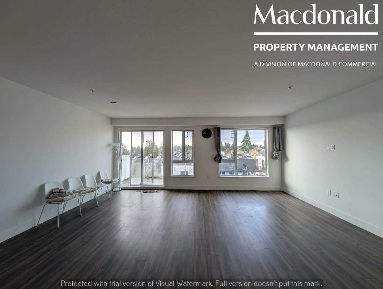 6933 Cambie St - Photo 3 of 35