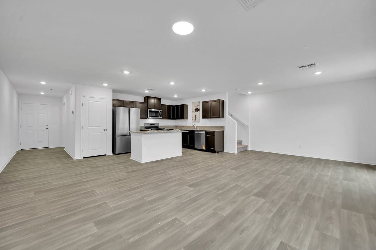 6050 Swift Lariat St #1 - Photo 4 of 19