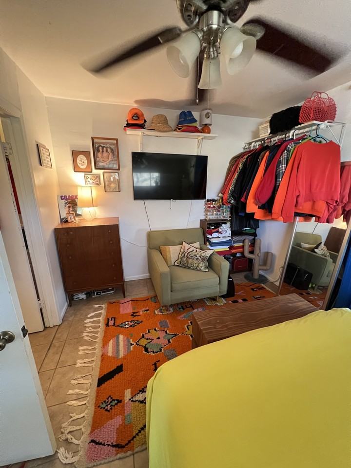 3318 B Hemlock Avenue - Photo 3 of 4