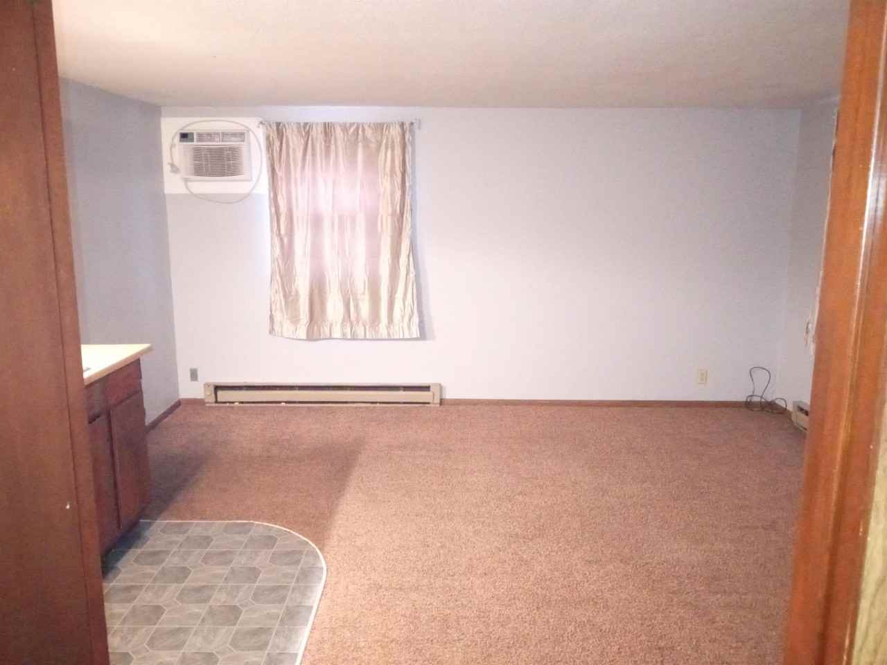 106 Mechanic Street - Photo 3 of 8