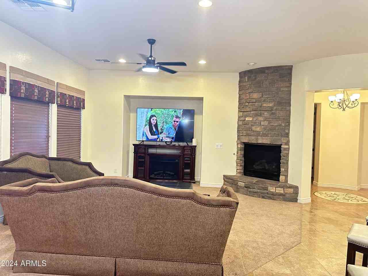 4590 N 153rd Ave - Photo 5 of 25