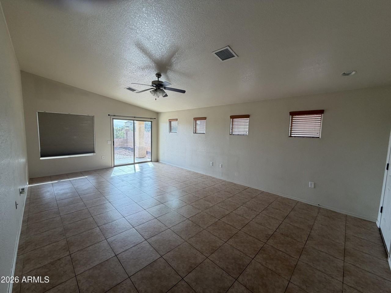 4662 Redwood St - Photo 2 of 28