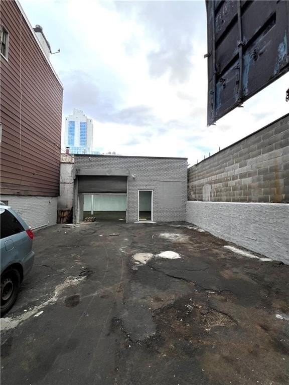 3859 9th St - Photo 2 of 8