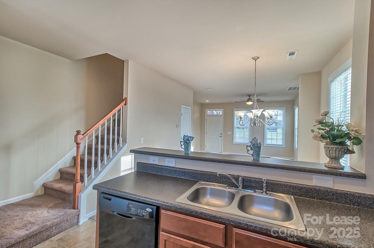 9503 Longstone Ln - Photo 6 of 19