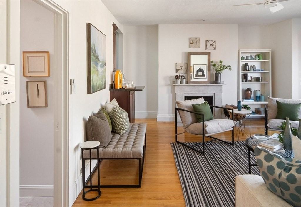 413 Beacon 5 - Photo 6 of 18