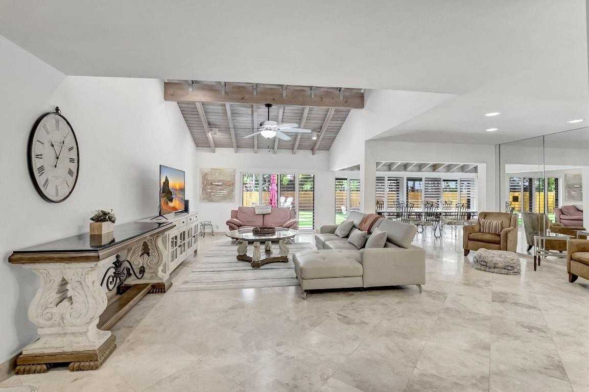 804 Foxpointe Cir - Photo 7 of 43