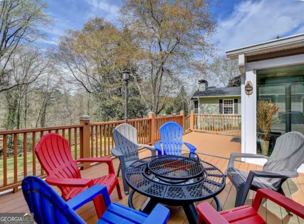 2817 Evergreen Pl - Photo 4 of 27