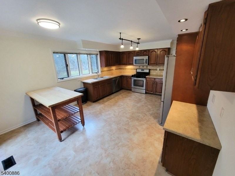 42 Windmill Dr - Photo 3 of 27