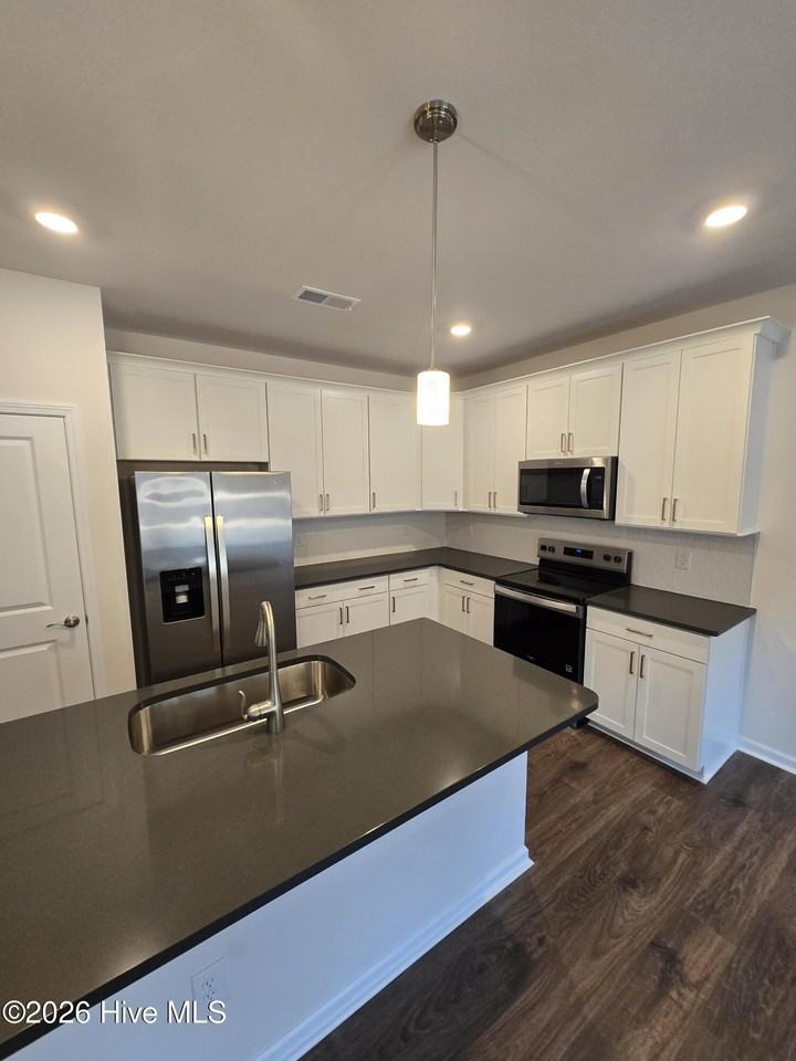 531 Banbury Ln - Photo 7 of 22