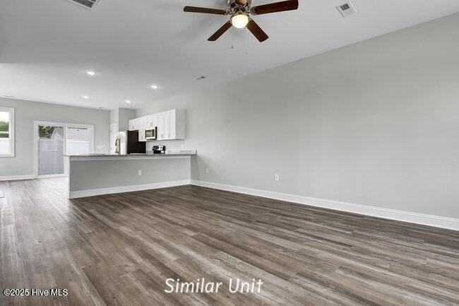 309 Starfish Ln - Photo 3 of 45