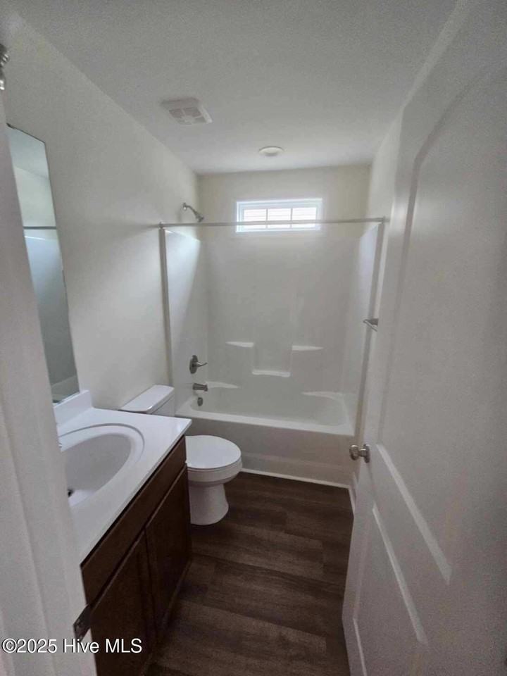 93 Oyster Ln - Photo 4 of 10