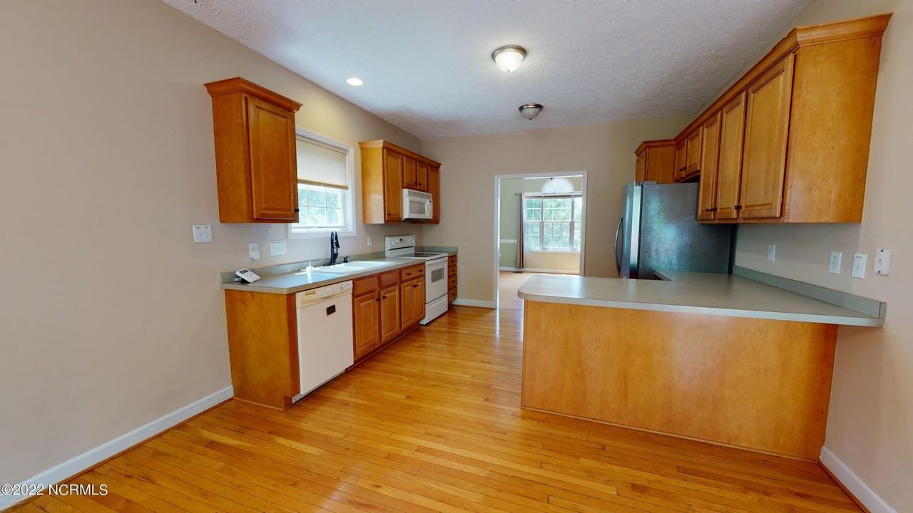 105 Silver Burn Pl - Photo 6 of 24