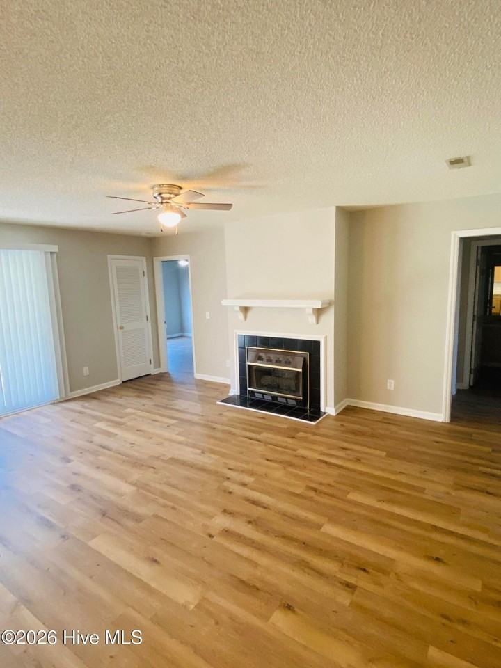 2918 Mulberry Ln Unit B #B - Photo 3 of 12