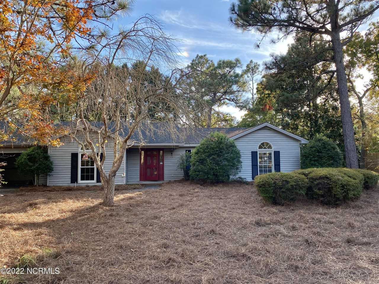 10 Surry Ln - Photo 2 of 14