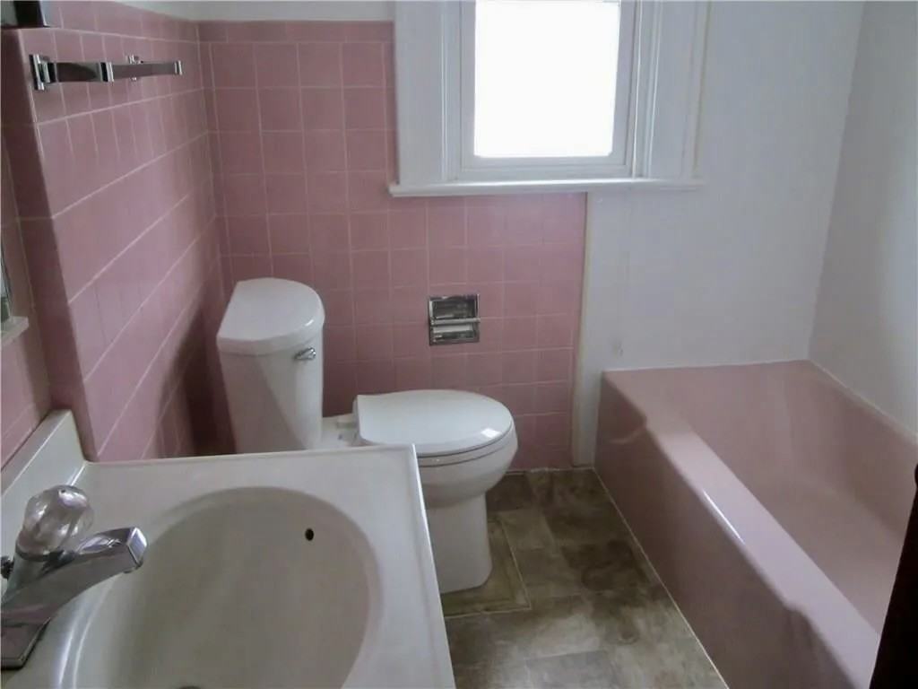 192 Congress Ave #1 - Photo 4 of 10