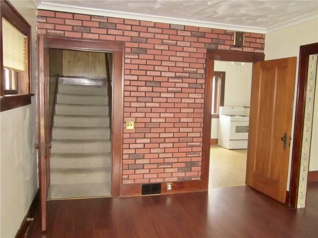 192 Congress Ave #1 - Photo 7 of 10