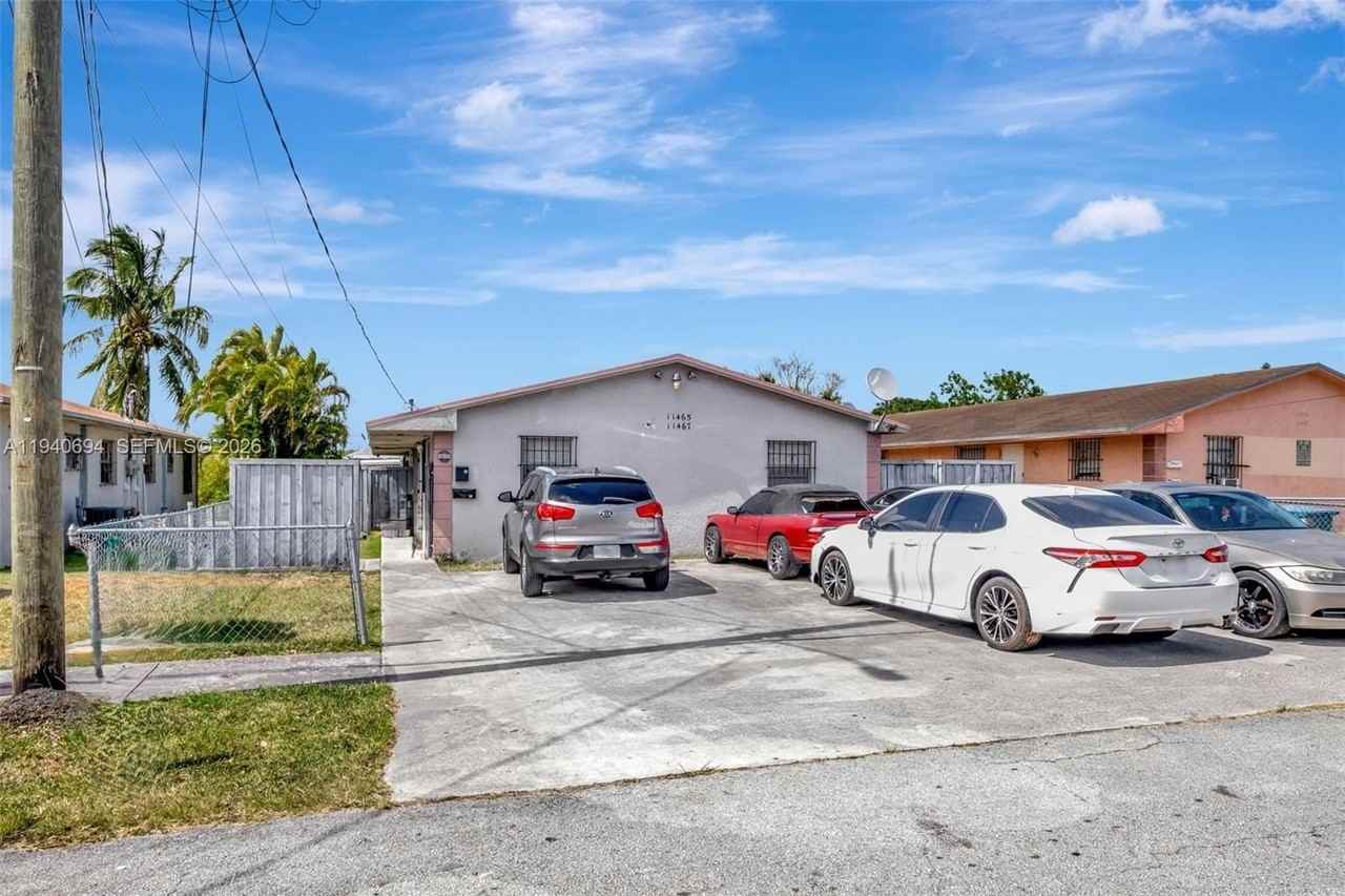 11467 Sw 215th St #11467 - Photo 2 of 6