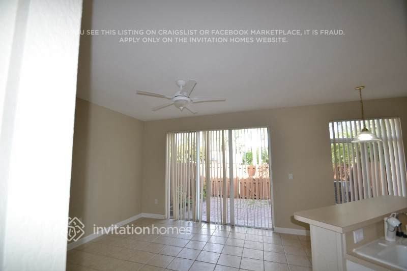 11351 Nw 56th Ter - Photo 7 of 17