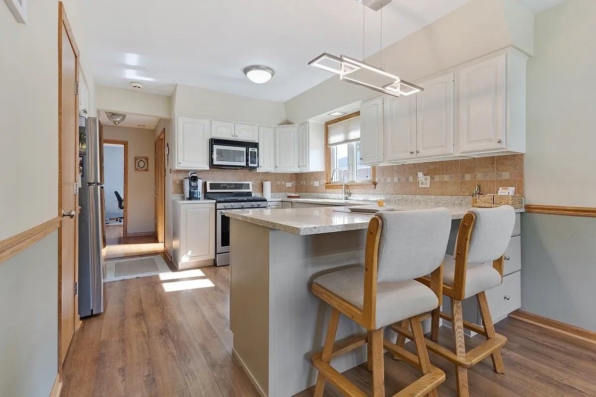 9208 Nashville Ave - Photo 6 of 14