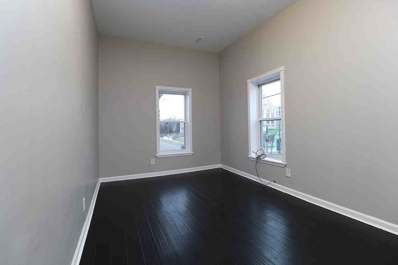 266 E Cass St Apt 2n #2N - Photo 6 of 12