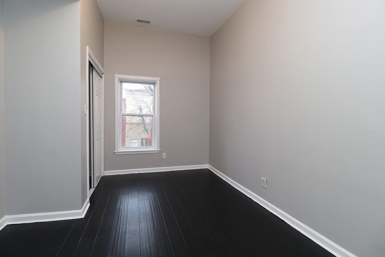 266 E Cass St Apt 2n #2N - Photo 7 of 12