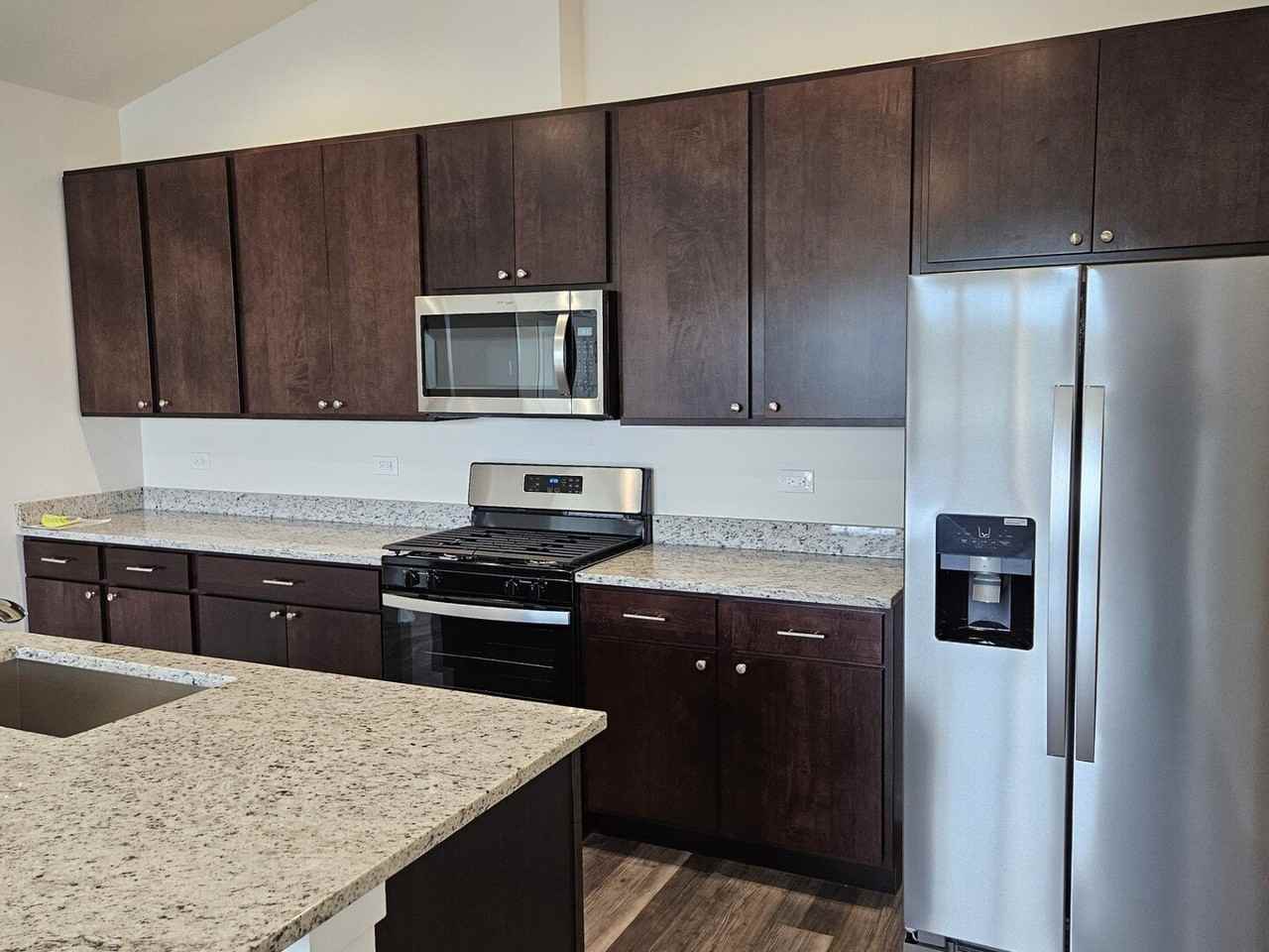 50 Olympus Dr - Photo 3 of 8