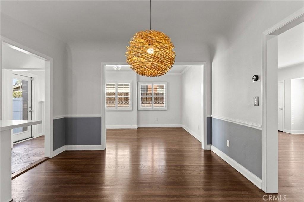 11147 Hortense St - Photo 4 of 17