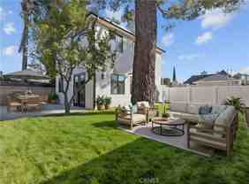 11145 Hortense St - Photo 1 of 1