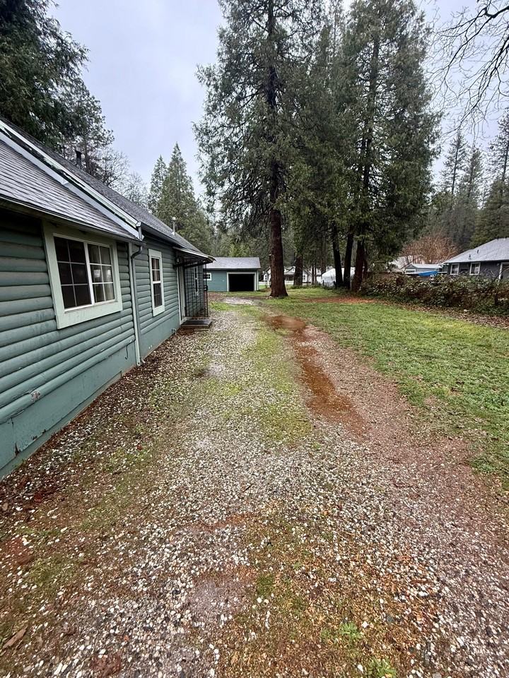 10886 Pine Hill Dr #1 - Photo 6 of 20