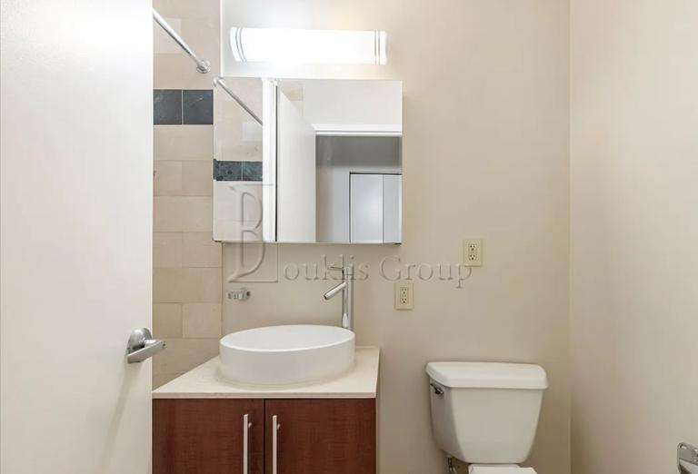 100 John St #3007 - Photo 3 of 8