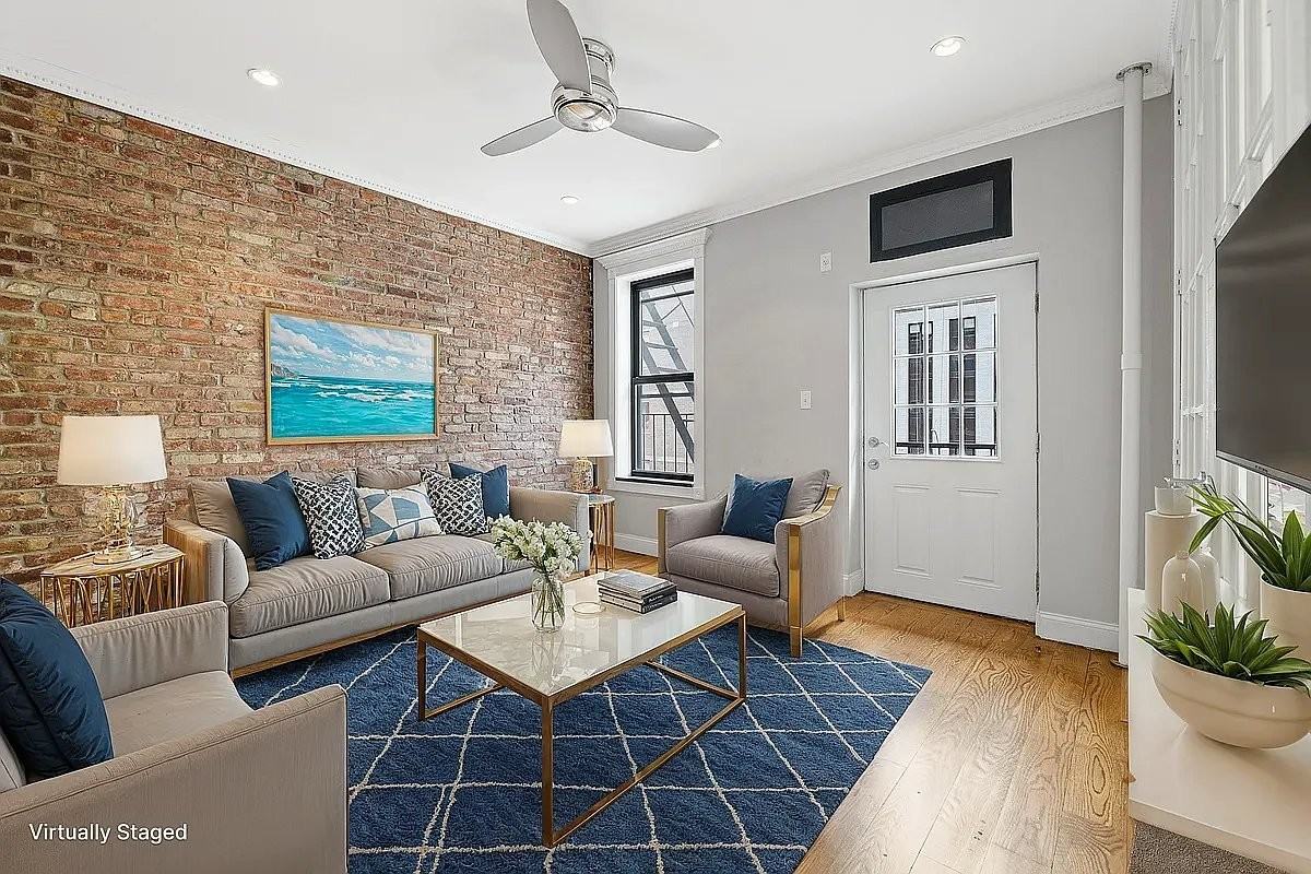 240 E 29th St #2 - Photo 3 of 6