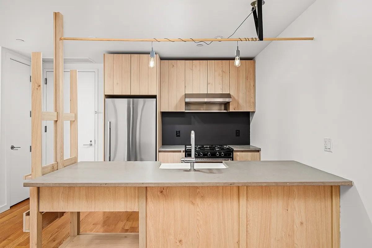 123 Melrose St #314 - Photo 3 of 6