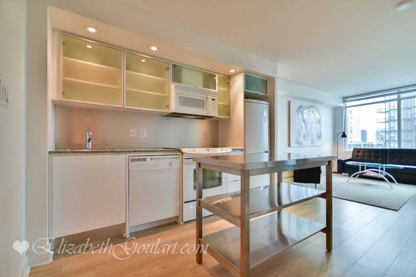 25 Telegram Mews - Photo 2 of 21