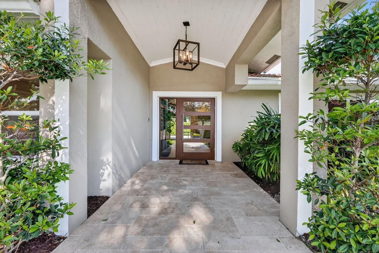 937 Sw 34th Ct - Photo 4 of 40