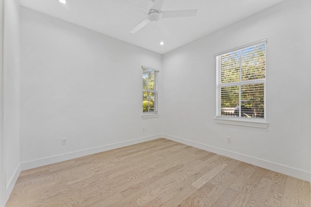 47 Nw 4th Ave - Photo 5 of 37