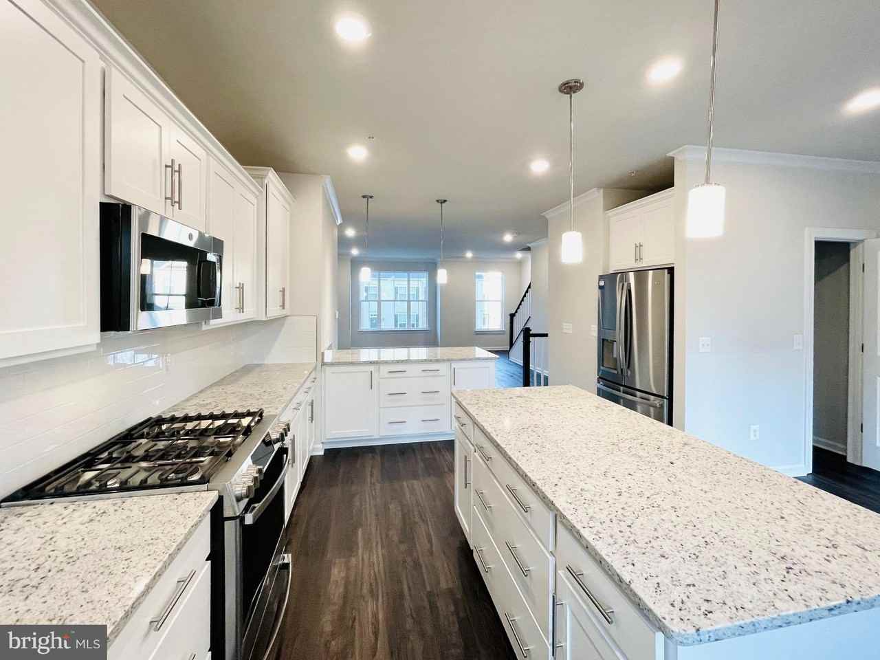 22732 Tate St - Photo 6 of 28