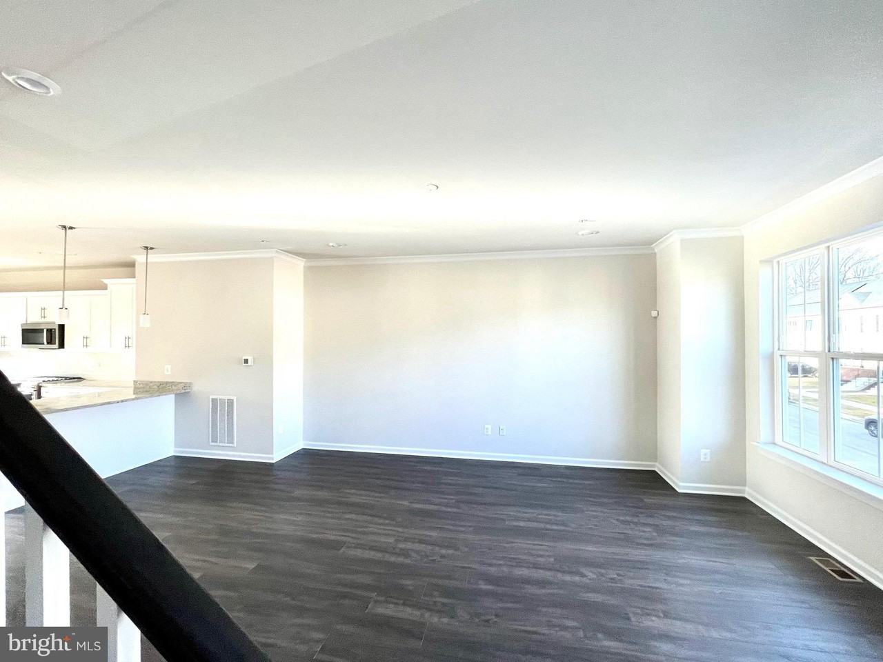 22732 Tate St - Photo 7 of 28