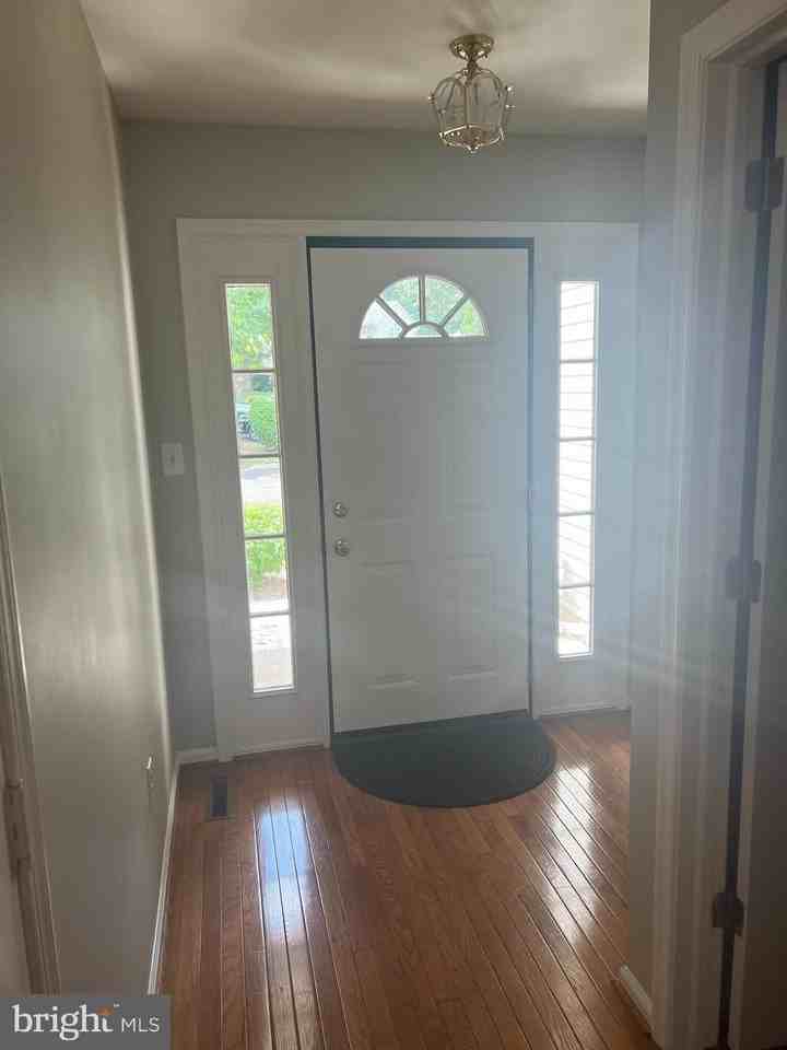 148 Galway Cir - Photo 3 of 24