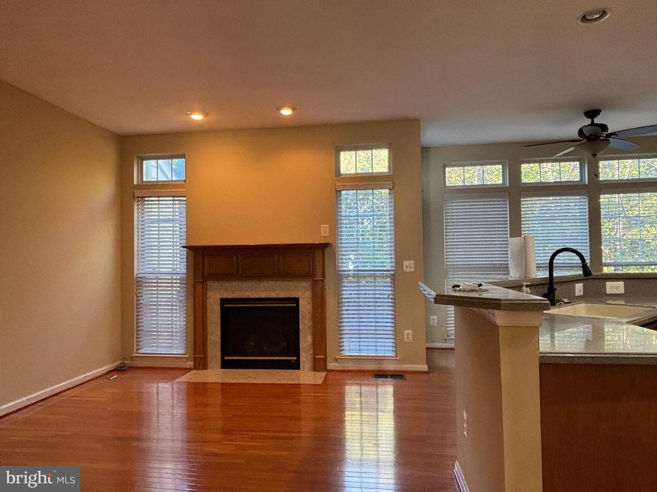 1538 Grosbeak Ct - Photo 4 of 23