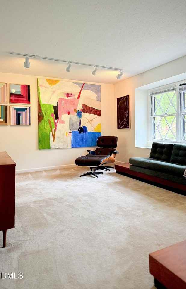 702 Delmar Rd - Photo 7 of 23