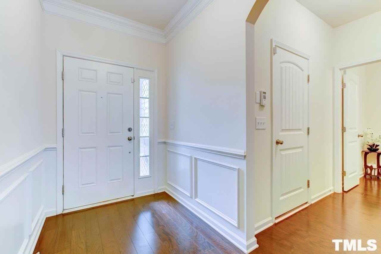 341 Scotlow Way - Photo 3 of 24