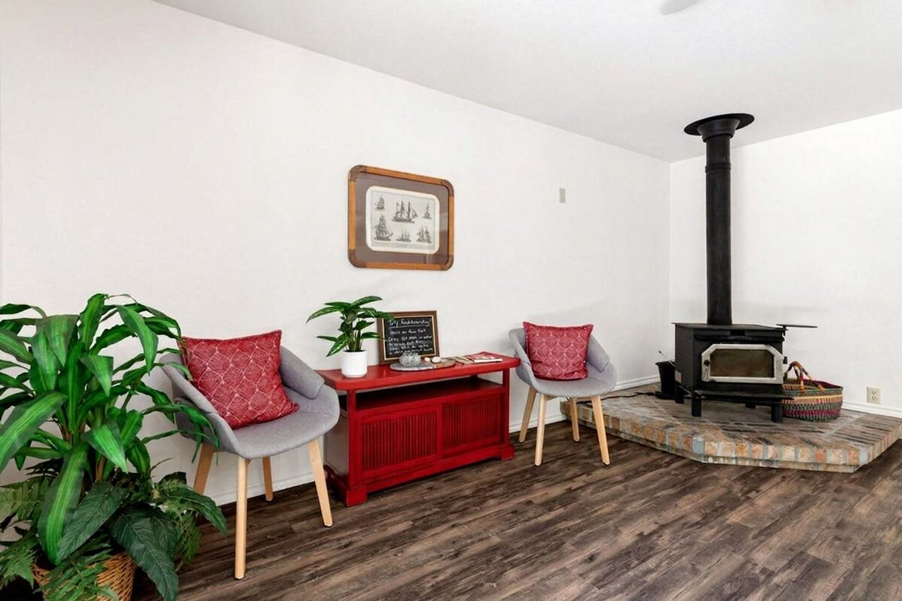 804 N Main St #1036058P - Photo 4 of 50