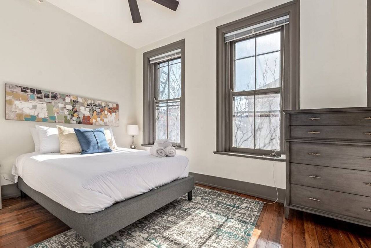 126 E 13th St #1056071P - Photo 6 of 31