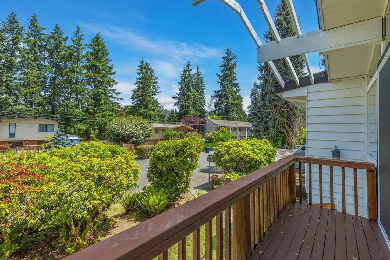 12527 Se 52nd St #1335049P - Photo 2 of 50