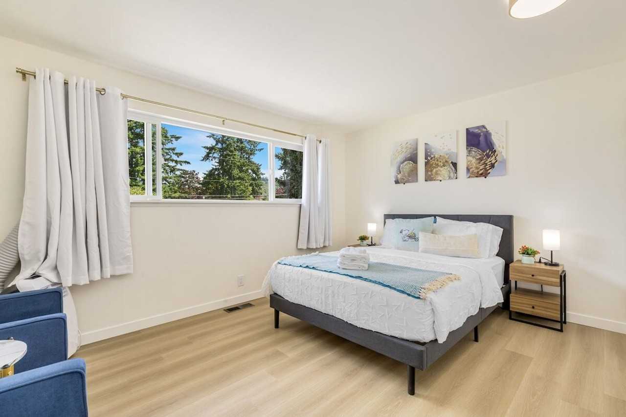 12527 Se 52nd St #1335049P - Photo 4 of 50