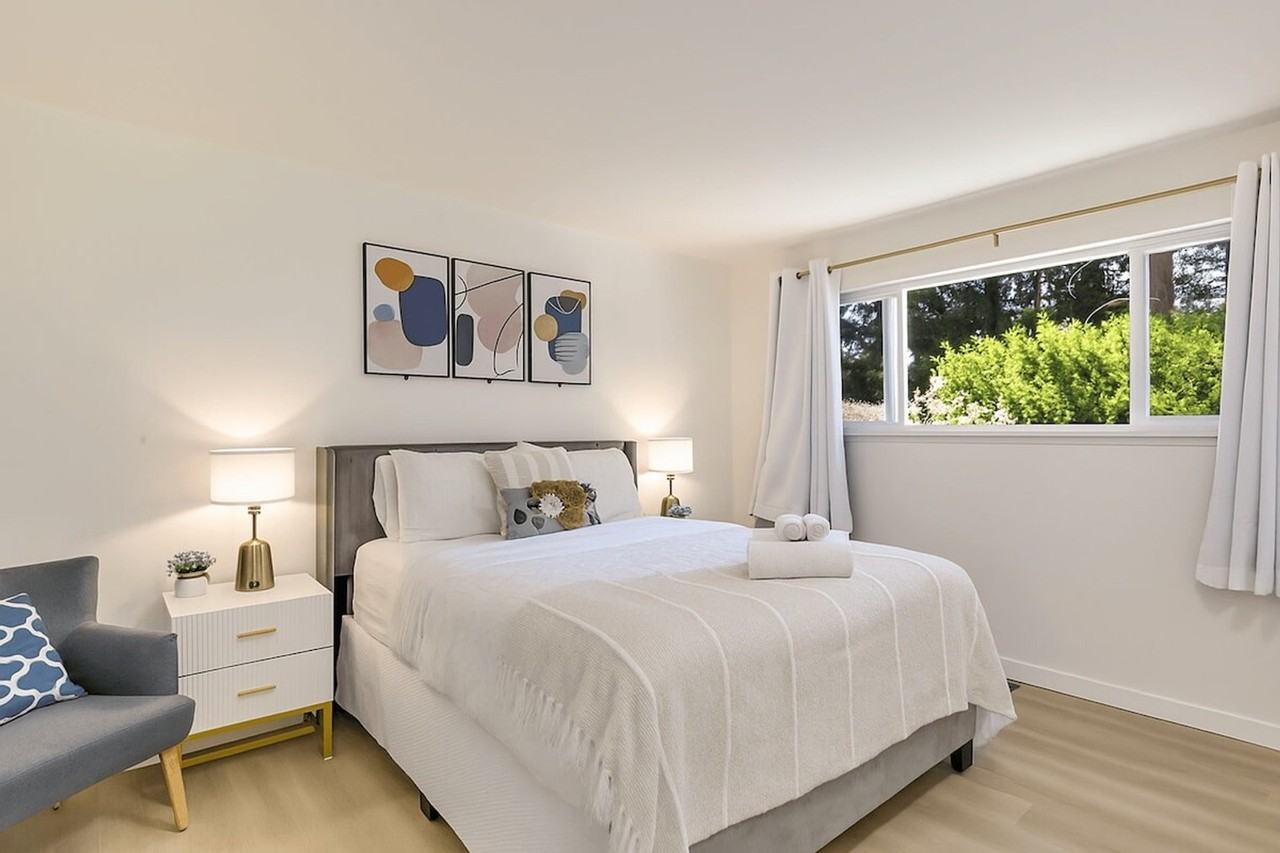 12527 Se 52nd St #1335049P - Photo 5 of 50