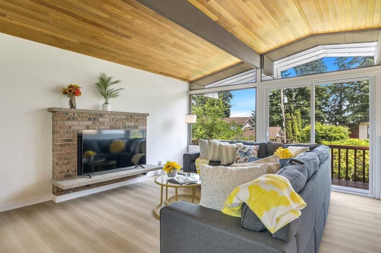 12527 Se 52nd St #1335049P - Photo 6 of 50