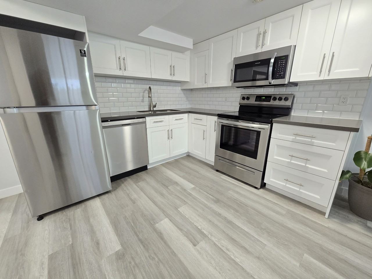 55 Sandra Street West #2 - Photo 5 of 11